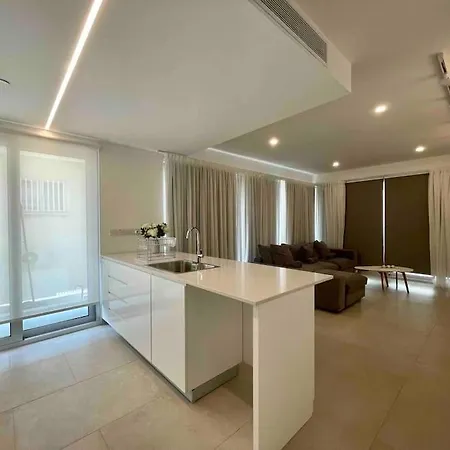 Apartamento Modern Corporate - Agios Dometios By Platform 357 Nicósia